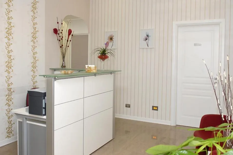 B&B Sanfelice Centro Storico Napoli 3*, Naples